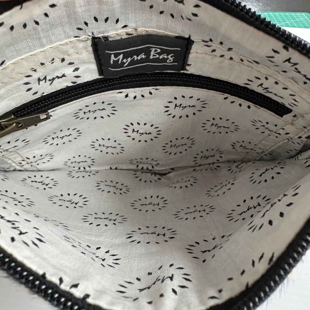Myra Bag Cowhide Snakeskin Print Leather Crossbody Wristlet Clutch Black Cream - Picture 4 of 6